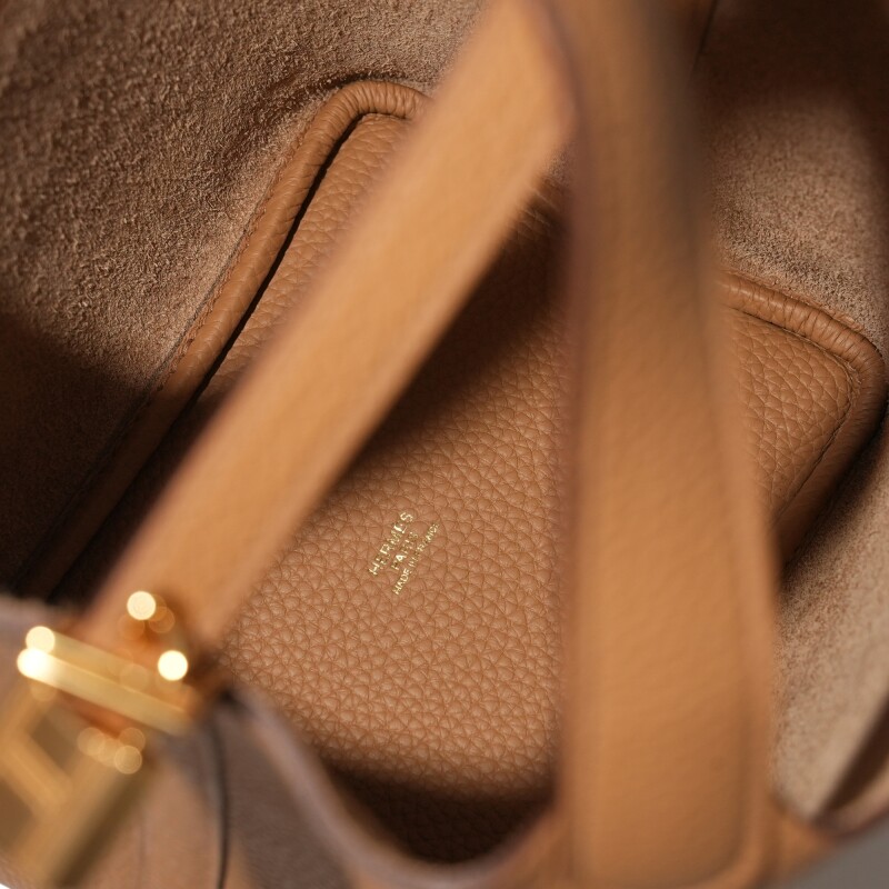 Hermès Biscuit Clemence Picotin Lock 18 Gold Hardware - Image 6